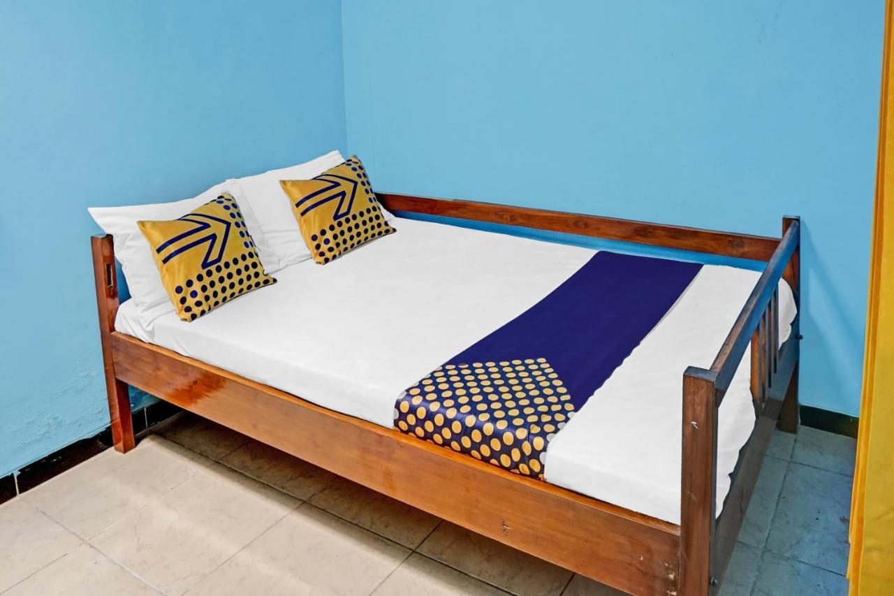Oyo 90729 Sekar Guest House Jembel エクステリア 写真