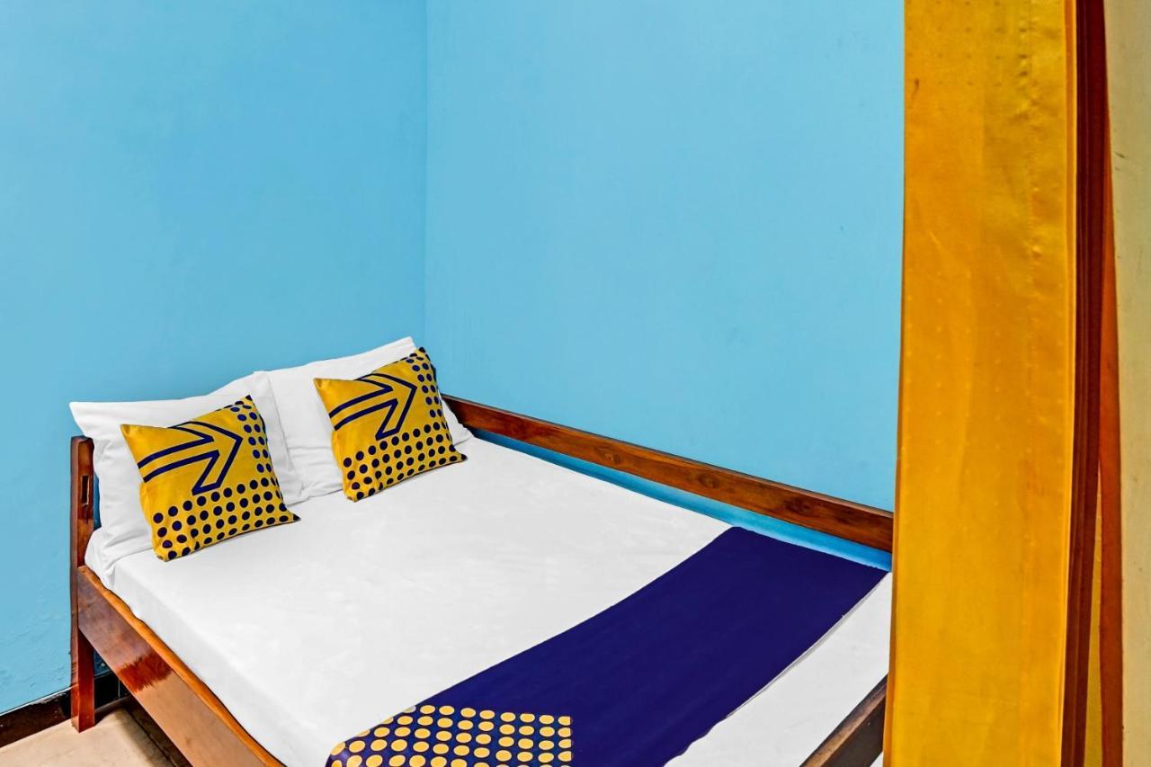 Oyo 90729 Sekar Guest House Jembel エクステリア 写真